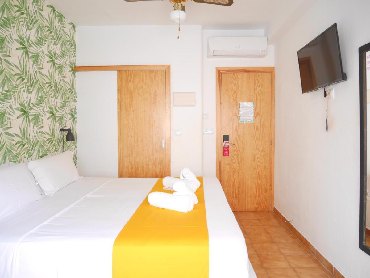 Nanit Rooms Ibiza Hostal Santa Eulària des Riu Szoba fotó