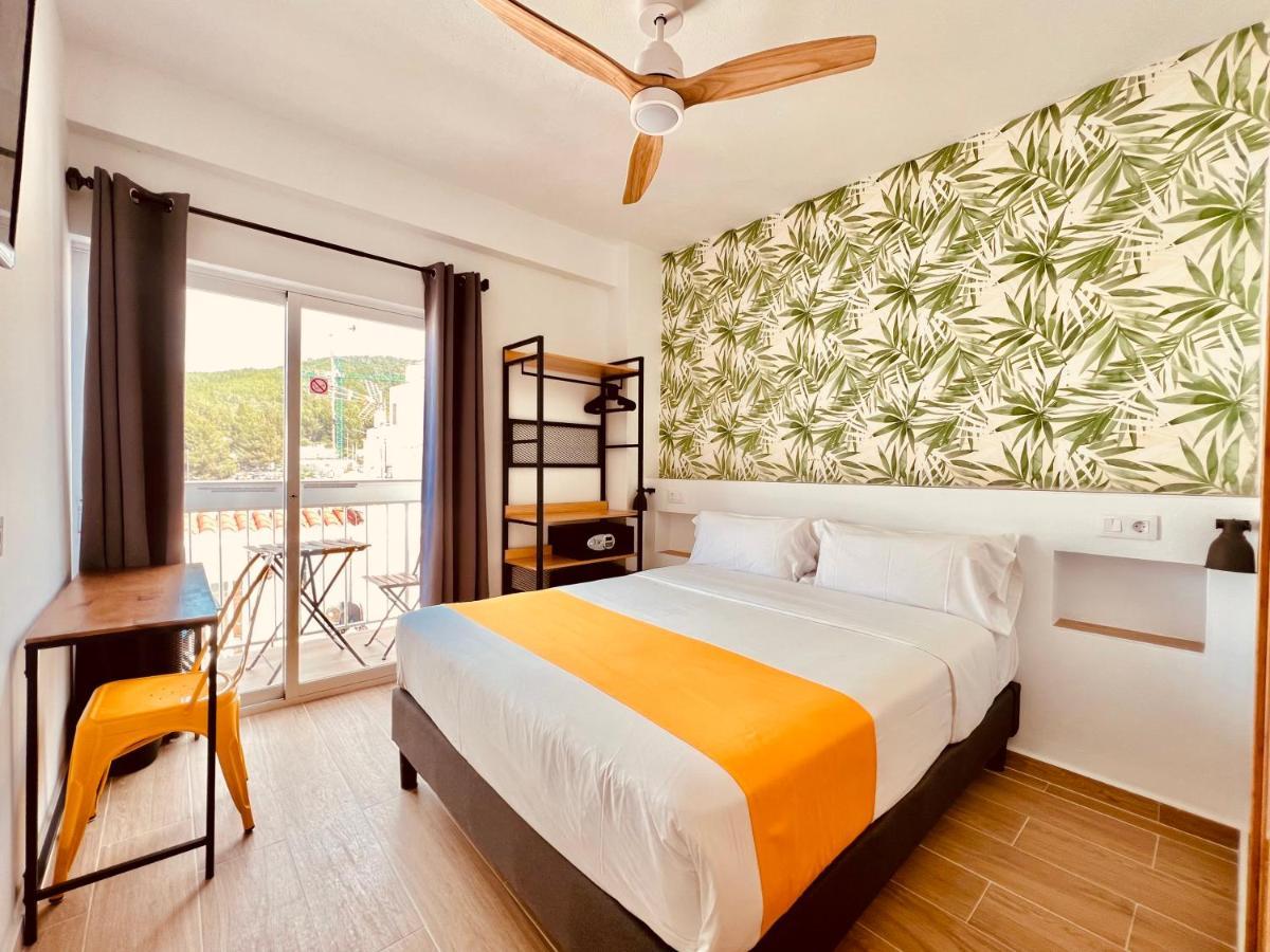 Nanit Rooms Ibiza Hostal Santa Eulària des Riu Kültér fotó