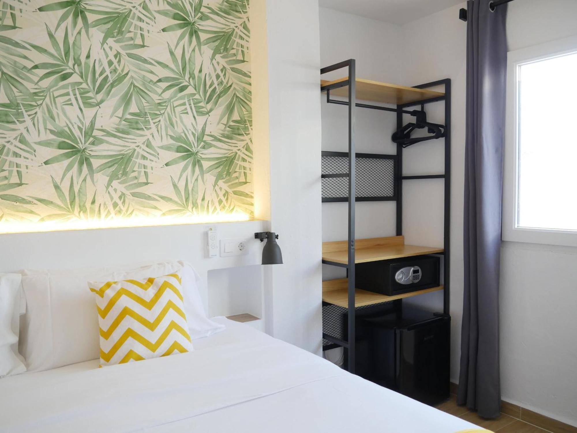 Nanit Rooms Ibiza Hostal Santa Eulària des Riu Szoba fotó