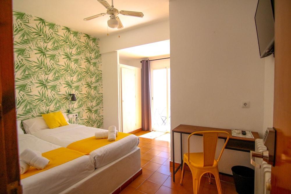 Nanit Rooms Ibiza Hostal Santa Eulària des Riu Kültér fotó